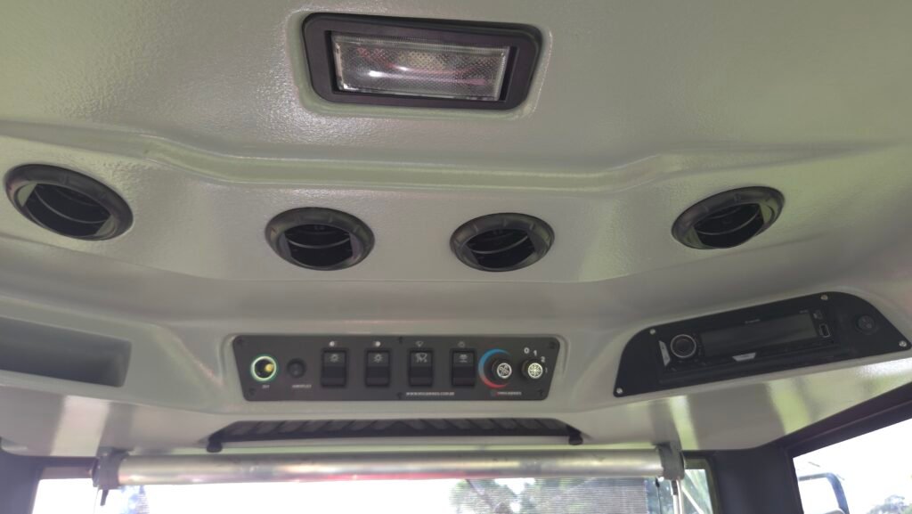 Painel de comando elétrico MS CABINES com teclas de limpador e luzes